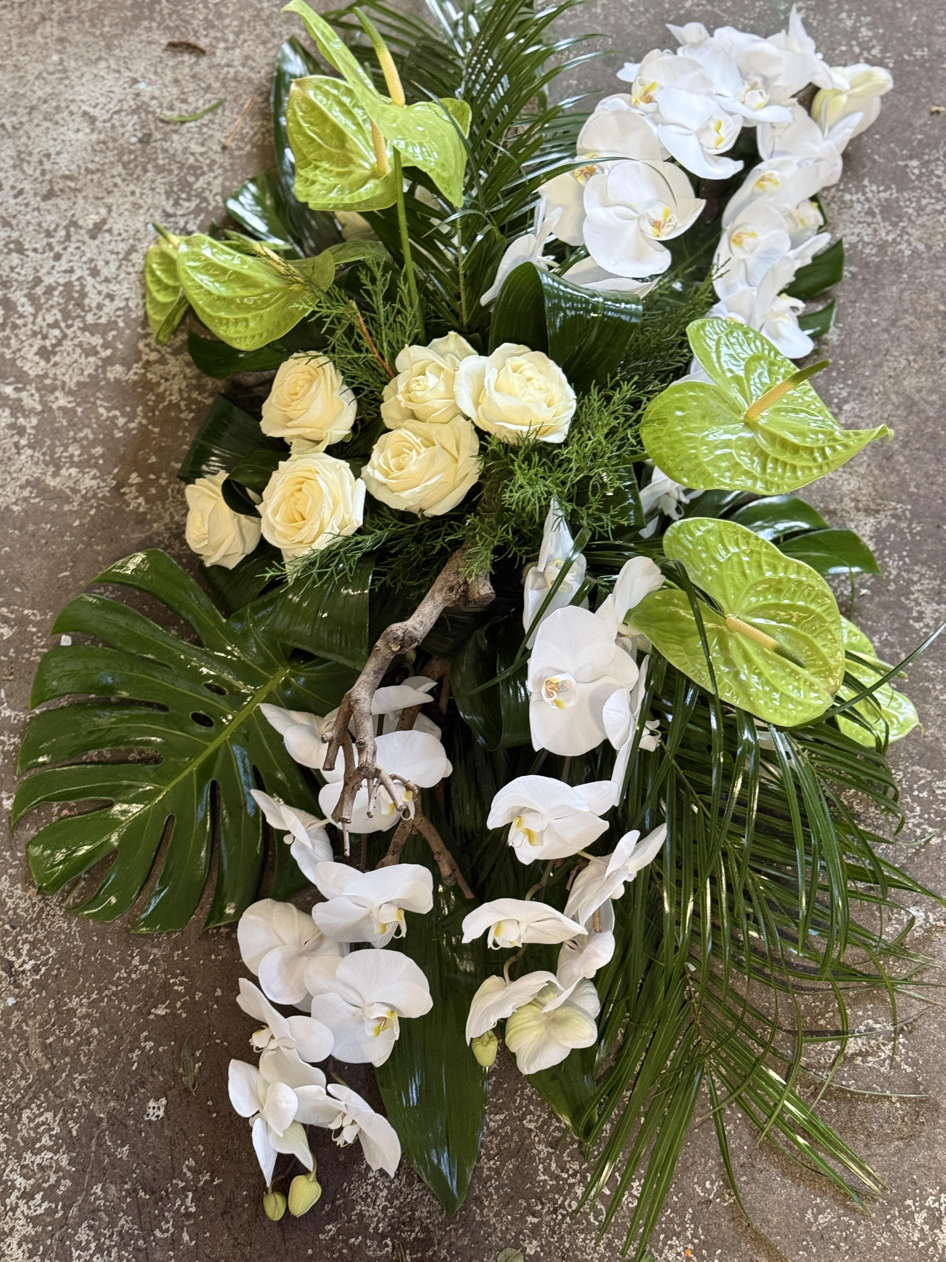 Rouwstuk zakelijk wit